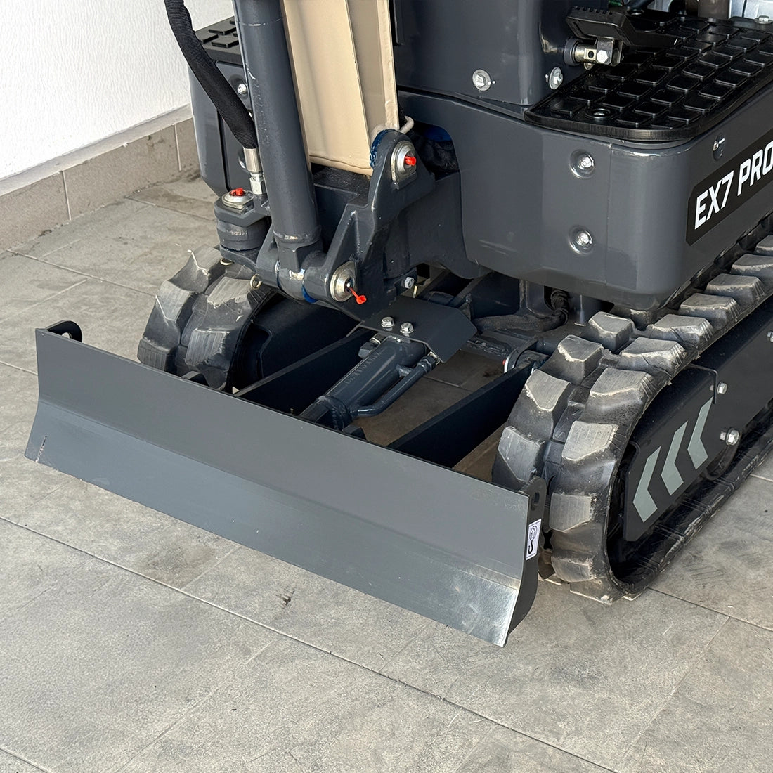 Minikoparka gąsienicowa Meyer EX7 PRO (skrętne ramię + silnik Loncin) - Image 12
