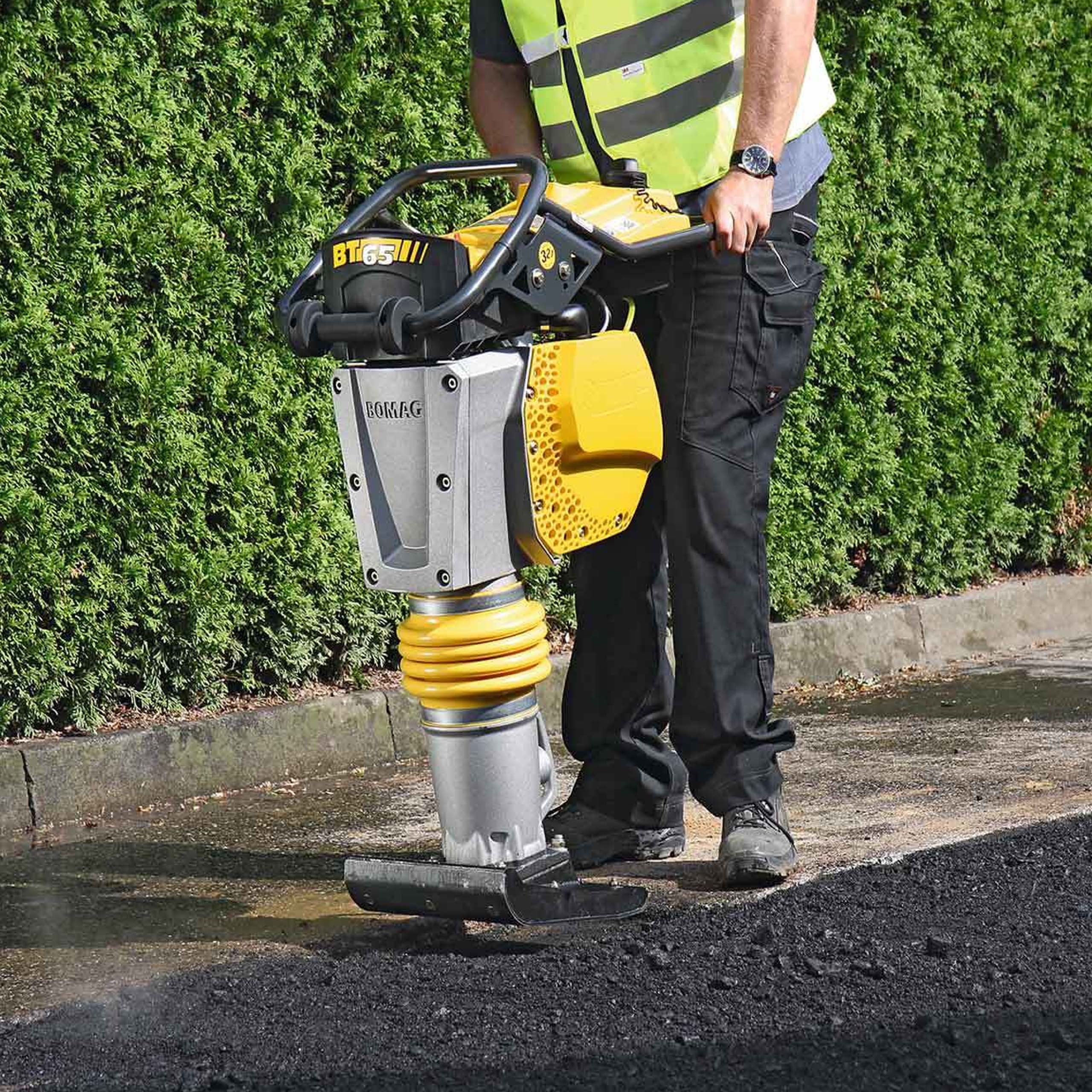 Zagęszczarka stopowa Skoczek Bomag BT 65 - Image 6