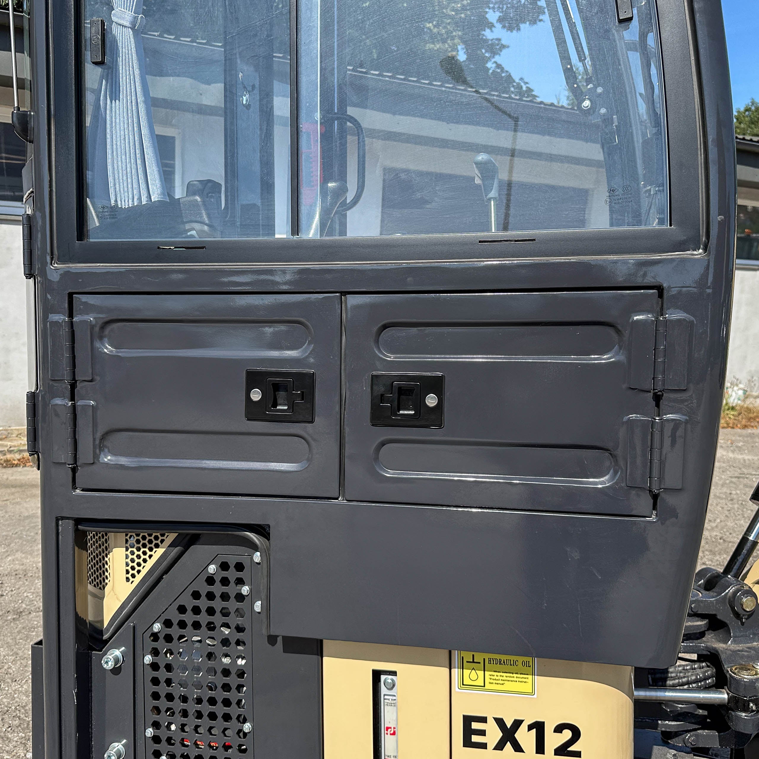Minikoparka gąsienicowa MEYER EX12 z kabiną (skrętne ramię + joystick) - Image 12