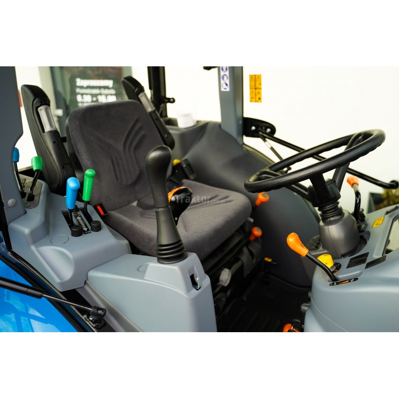 Tractor LS MT 3,50 hst 4×4 47 km/CAB - obrazek 13