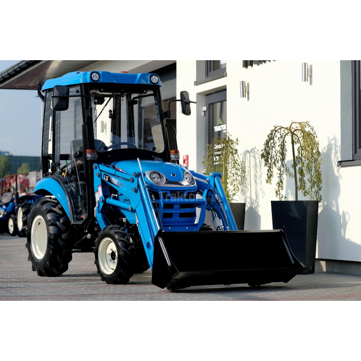LS Tractor xJ25 MEC 4X4 24,4 KM/CAB +ŁADOWACZ - obrazek 5